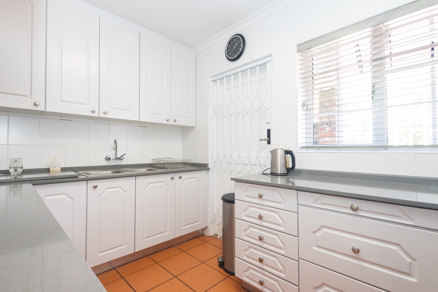 3 Bedroom Property for Sale in Flamingo Vlei Western Cape